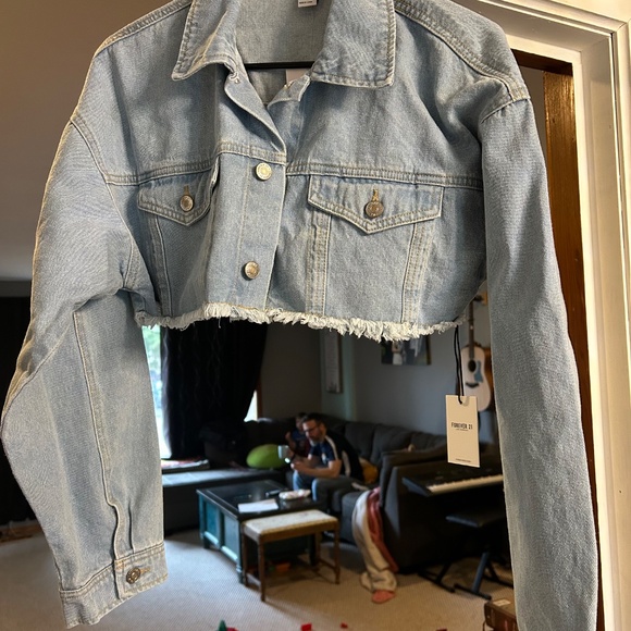 Super Cropped Jean Jacket - Picture 2 of 4